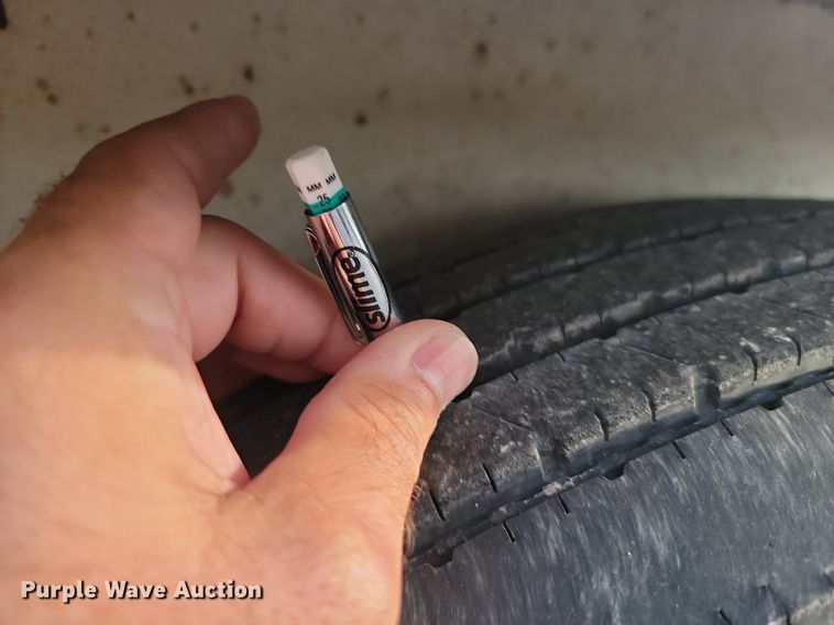 image for item JE9525 1984 DHW  equipment trailer with oil filtration system