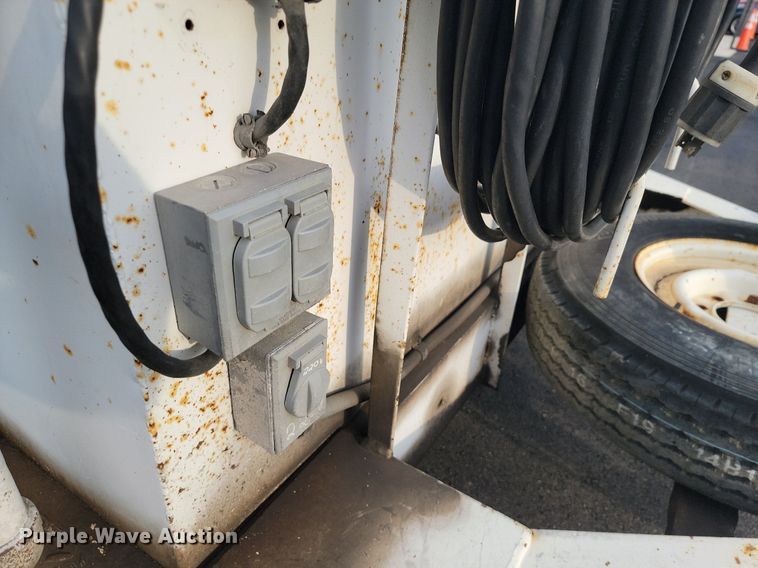 image for item JE9525 1984 DHW  equipment trailer with oil filtration system