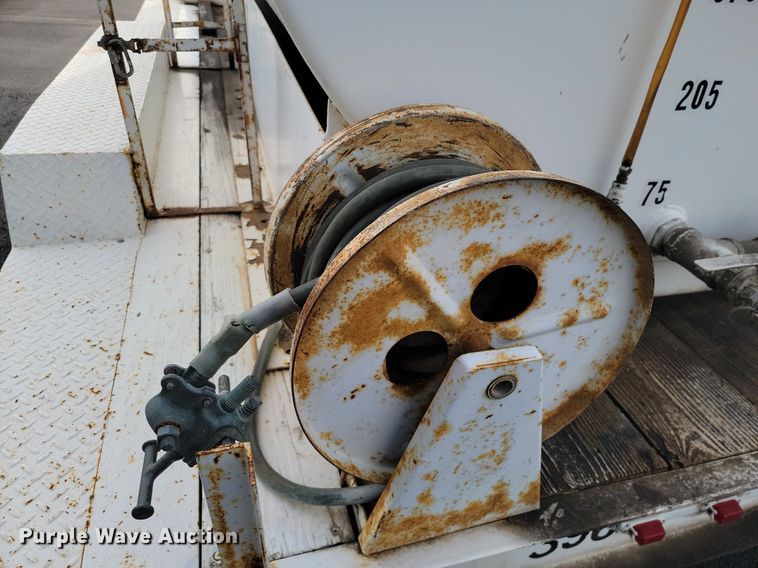 image for item JE9525 1984 DHW  equipment trailer with oil filtration system