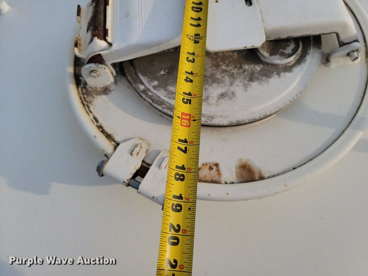 image for item JE9525 1984 DHW  equipment trailer with oil filtration system