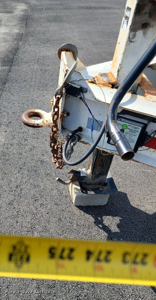 image for item JE9525 1984 DHW  equipment trailer with oil filtration system