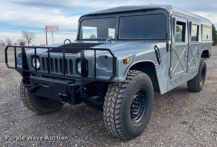 image for item JW9223 1988 Am General HMMWV  SUV