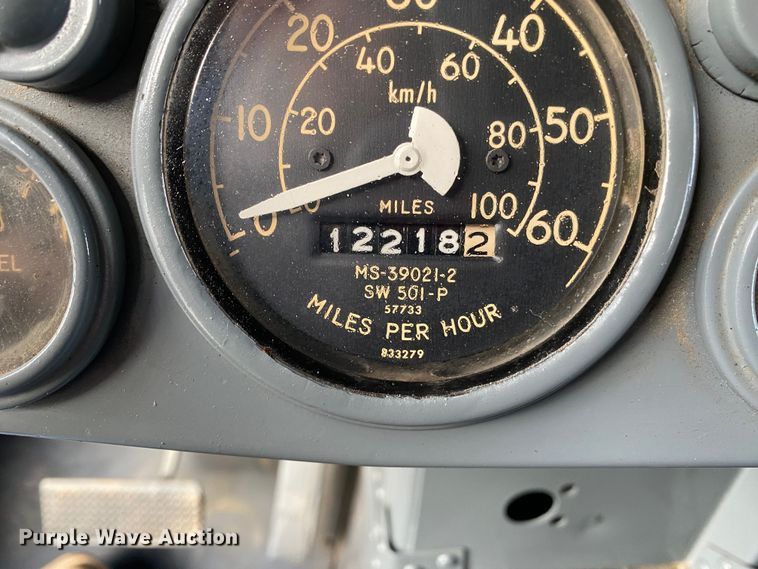 image for item JW9223 1988 Am General HMMWV  SUV