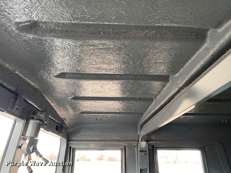 image for item JW9223 1988 Am General HMMWV  SUV