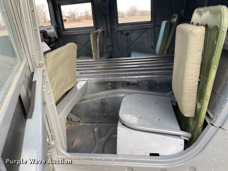 image for item JW9223 1988 Am General HMMWV  SUV