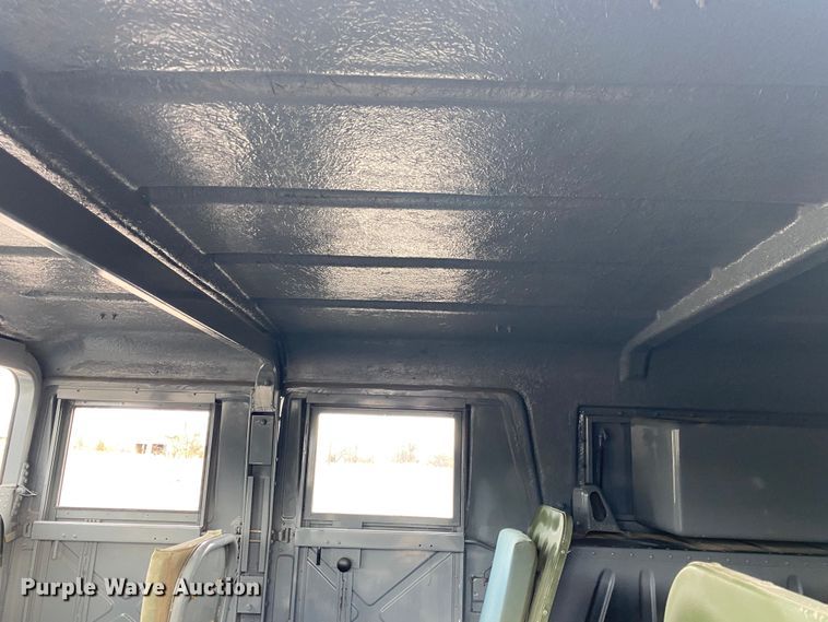 image for item JW9223 1988 Am General HMMWV  SUV