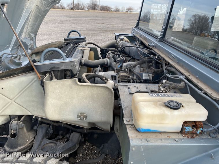 image for item JW9223 1988 Am General HMMWV  SUV