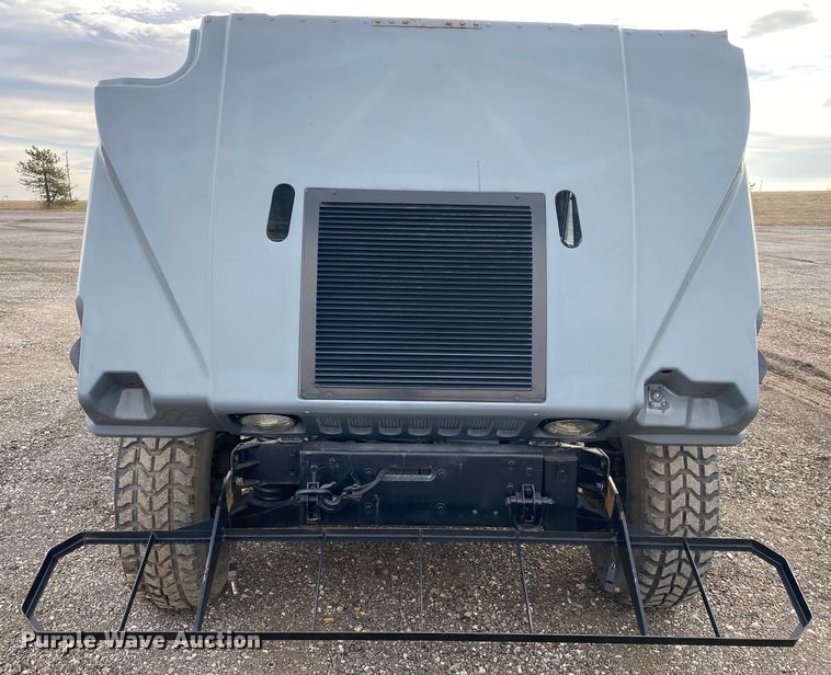 image for item JW9223 1988 Am General HMMWV  SUV