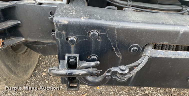 image for item JW9223 1988 Am General HMMWV  SUV