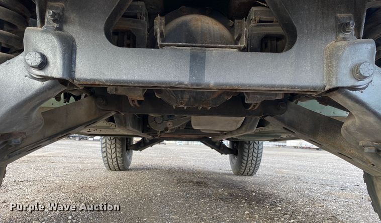 image for item JW9223 1988 Am General HMMWV  SUV