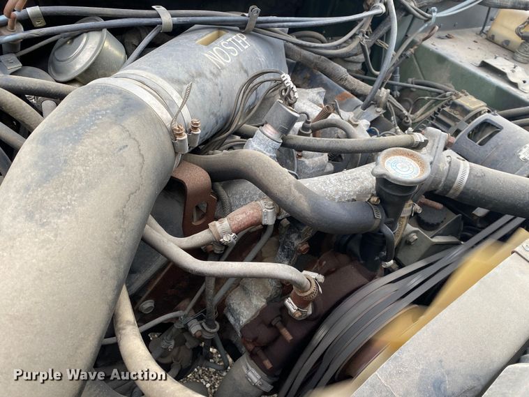 image for item JW9223 1988 Am General HMMWV  SUV