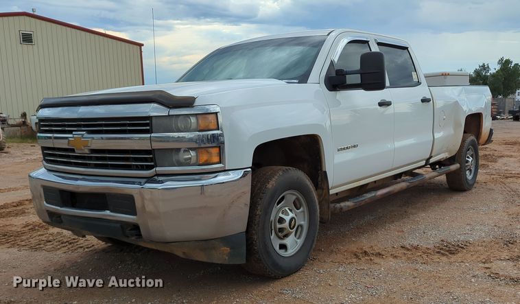 image for item KB9373 2015 Chevrolet Silverado 2500HD Crew Cab pickup truck