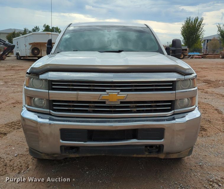 image for item KB9373 2015 Chevrolet Silverado 2500HD Crew Cab pickup truck