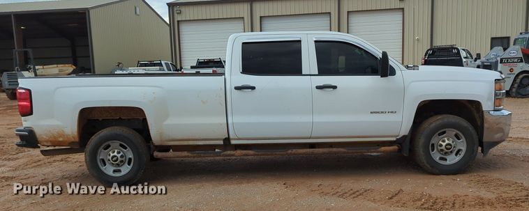 image for item KB9373 2015 Chevrolet Silverado 2500HD Crew Cab pickup truck