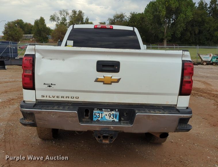 image for item KB9373 2015 Chevrolet Silverado 2500HD Crew Cab pickup truck