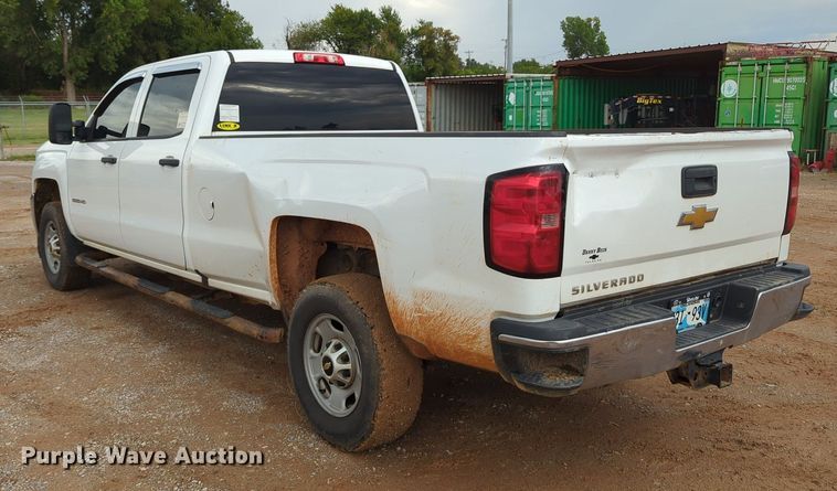 image for item KB9373 2015 Chevrolet Silverado 2500HD Crew Cab pickup truck