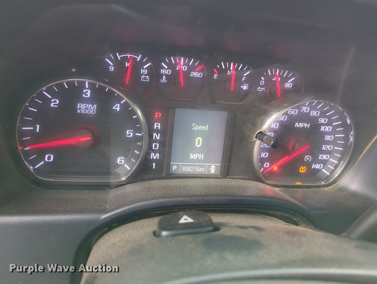 image for item KB9373 2015 Chevrolet Silverado 2500HD Crew Cab pickup truck