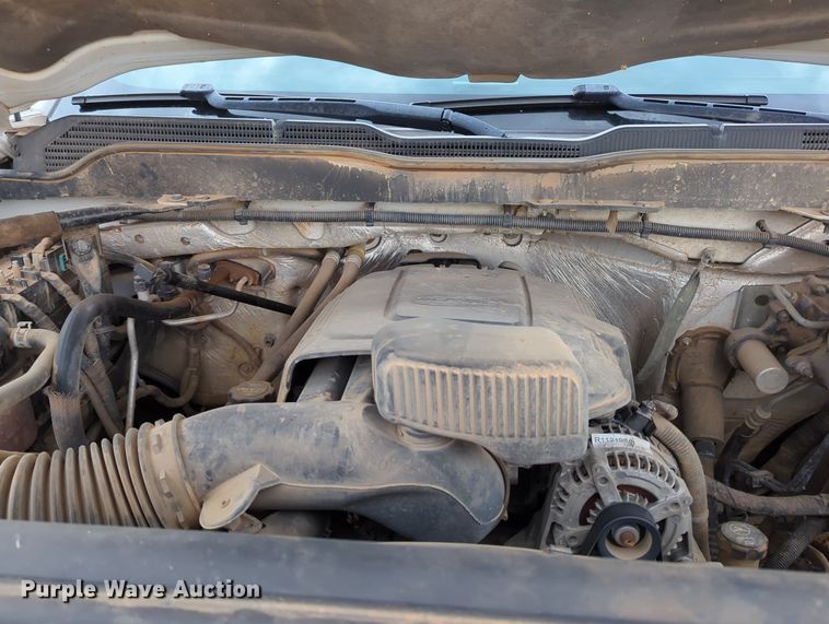 image for item KB9373 2015 Chevrolet Silverado 2500HD Crew Cab pickup truck