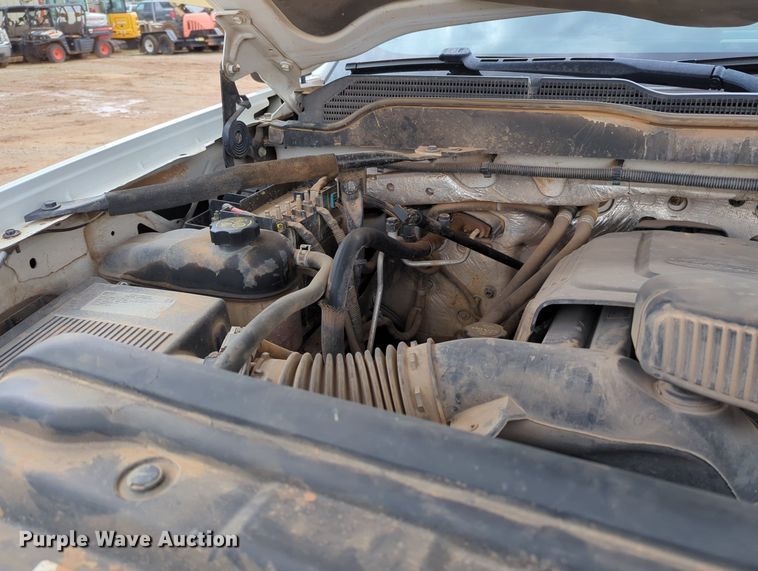 image for item KB9373 2015 Chevrolet Silverado 2500HD Crew Cab pickup truck