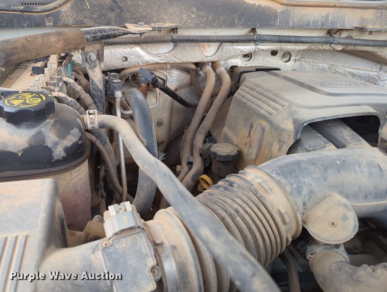 image for item KB9373 2015 Chevrolet Silverado 2500HD Crew Cab pickup truck