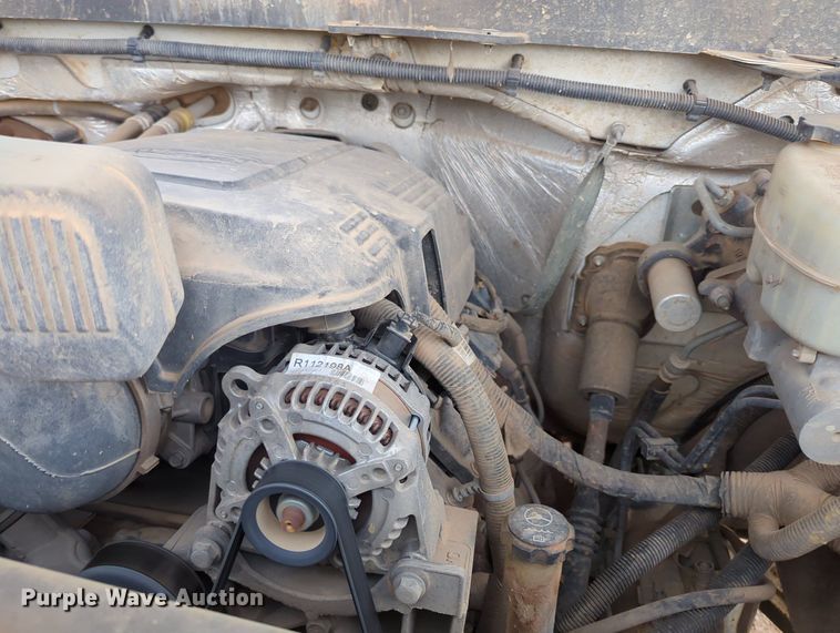 image for item KB9373 2015 Chevrolet Silverado 2500HD Crew Cab pickup truck