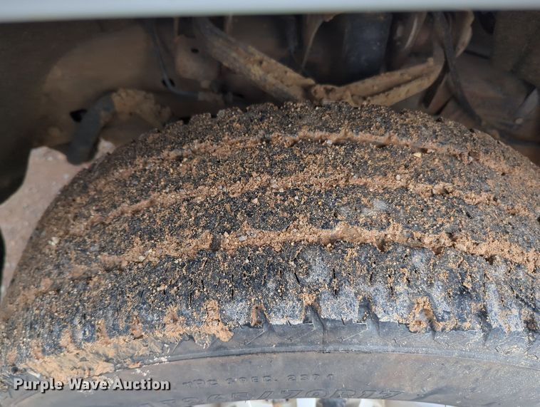 image for item KB9373 2015 Chevrolet Silverado 2500HD Crew Cab pickup truck