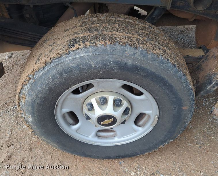 image for item KB9373 2015 Chevrolet Silverado 2500HD Crew Cab pickup truck