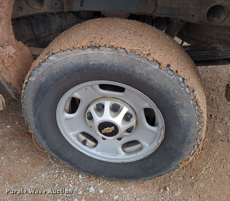 image for item KB9373 2015 Chevrolet Silverado 2500HD Crew Cab pickup truck