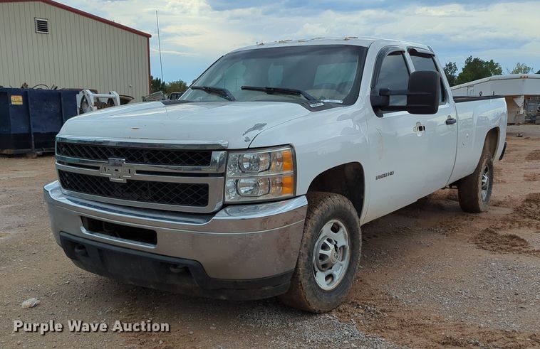 image for item KB9374 2014 Chevrolet Silverado 2500HD Crew Cab pickup truck