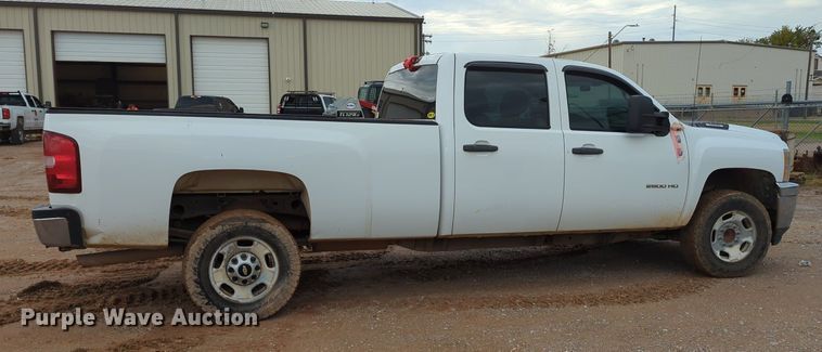 image for item KB9374 2014 Chevrolet Silverado 2500HD Crew Cab pickup truck