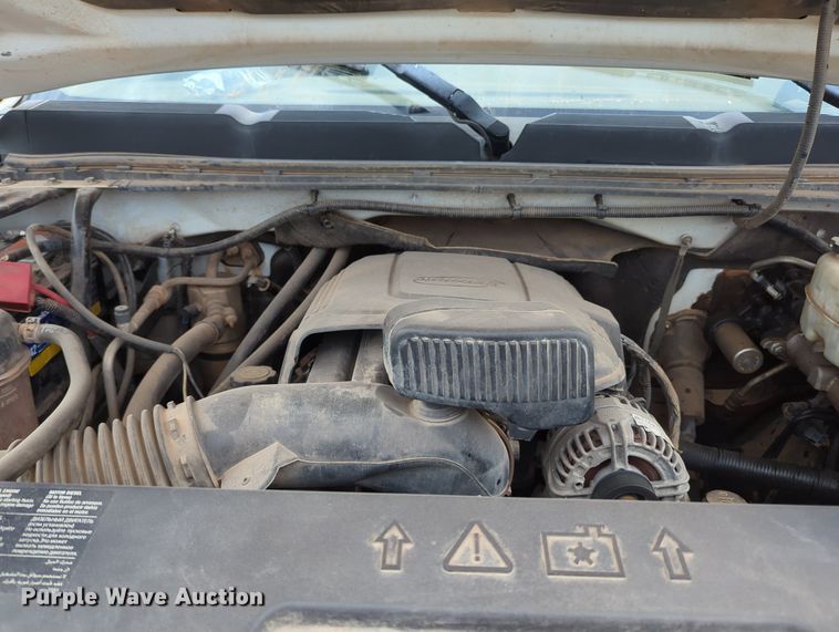 image for item KB9374 2014 Chevrolet Silverado 2500HD Crew Cab pickup truck