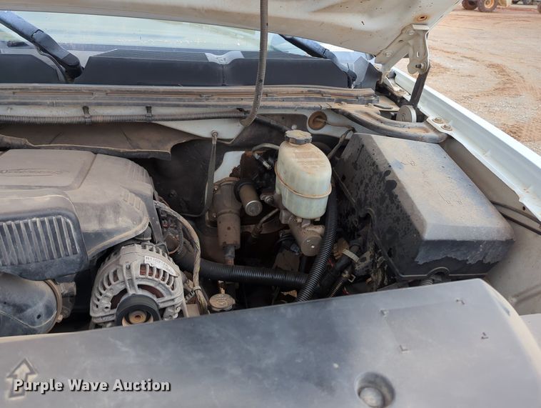 image for item KB9374 2014 Chevrolet Silverado 2500HD Crew Cab pickup truck