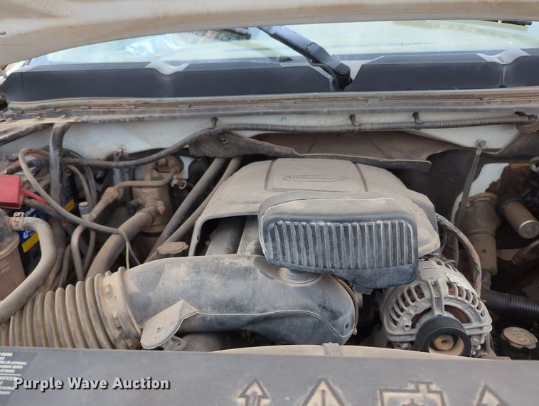 image for item KB9374 2014 Chevrolet Silverado 2500HD Crew Cab pickup truck