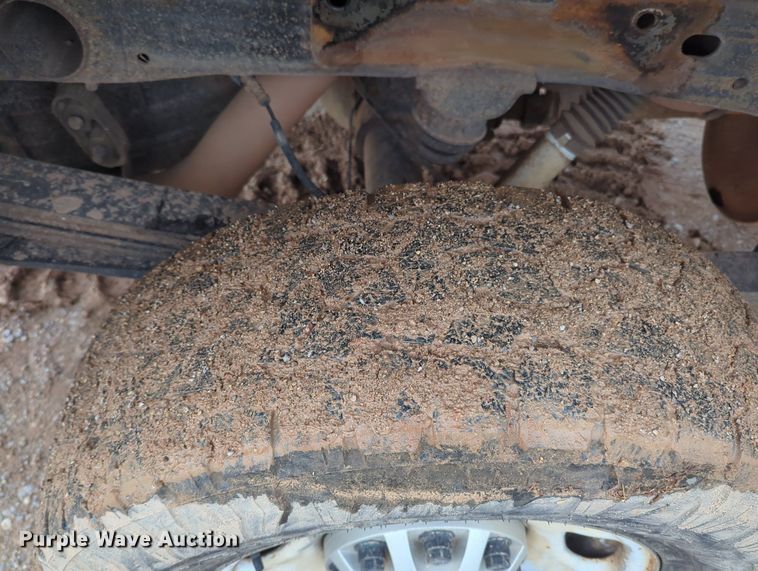 image for item KB9374 2014 Chevrolet Silverado 2500HD Crew Cab pickup truck