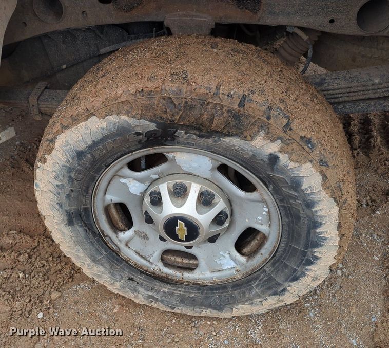 image for item KB9374 2014 Chevrolet Silverado 2500HD Crew Cab pickup truck