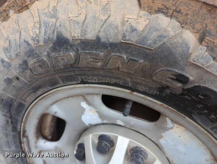 image for item KB9374 2014 Chevrolet Silverado 2500HD Crew Cab pickup truck