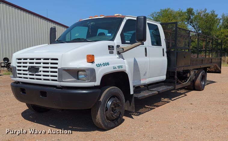 image for item KB9401 2006 Chevrolet C45E042  Crew Cab flatbed truck