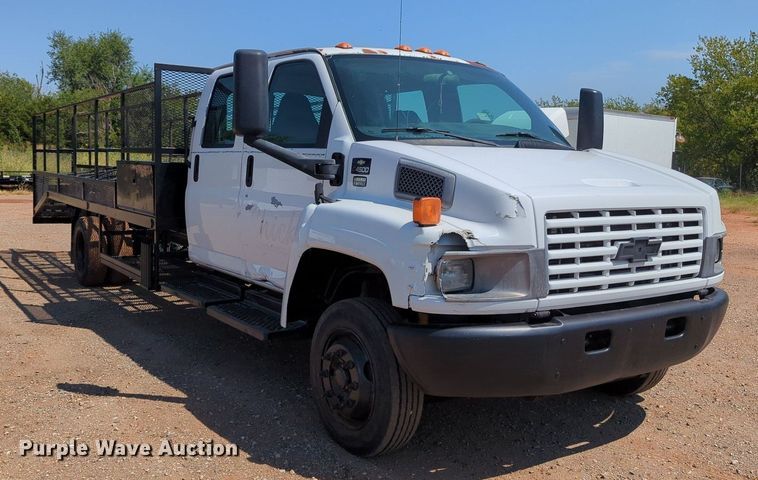 image for item KB9401 2006 Chevrolet C45E042  Crew Cab flatbed truck