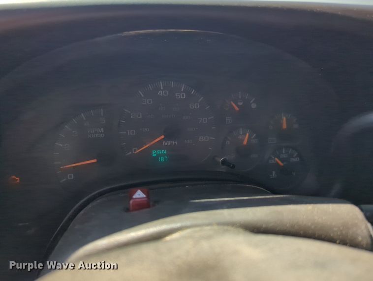 image for item KB9401 2006 Chevrolet C45E042  Crew Cab flatbed truck