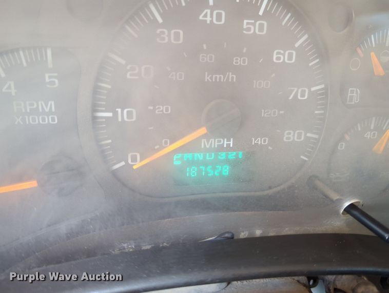 image for item KB9401 2006 Chevrolet C45E042  Crew Cab flatbed truck