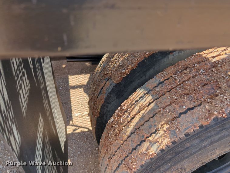 image for item KB9401 2006 Chevrolet C45E042  Crew Cab flatbed truck