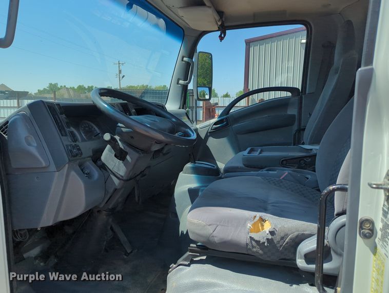 image for item KB9402 2011 Isuzu NPR  box truck