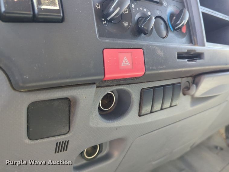 image for item KB9402 2011 Isuzu NPR  box truck