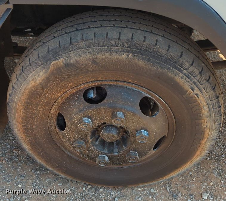 image for item KB9402 2011 Isuzu NPR  box truck