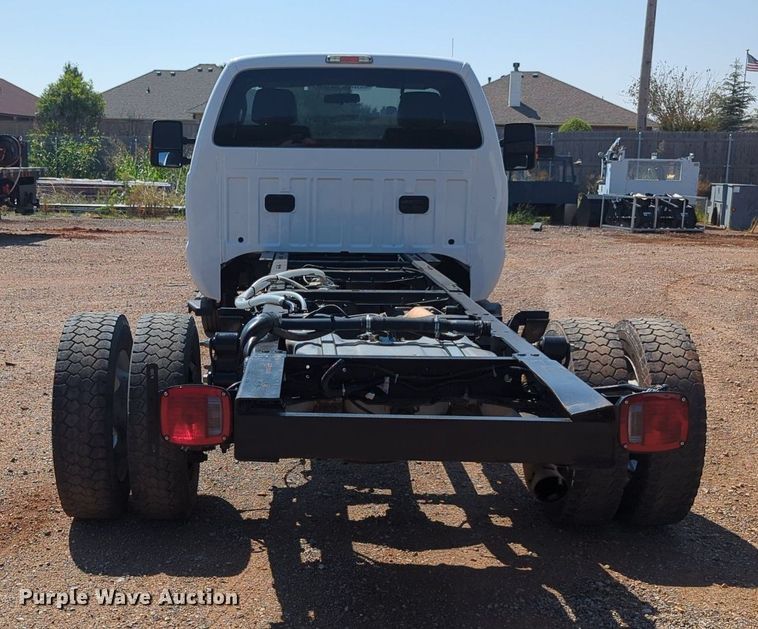 image for item KB9404 2016 Ford F550  truck cab and chassis