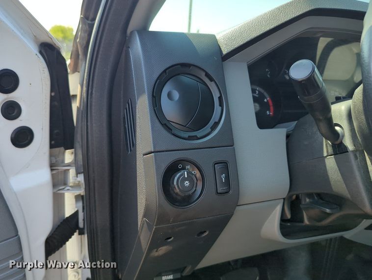 image for item KB9404 2016 Ford F550  truck cab and chassis