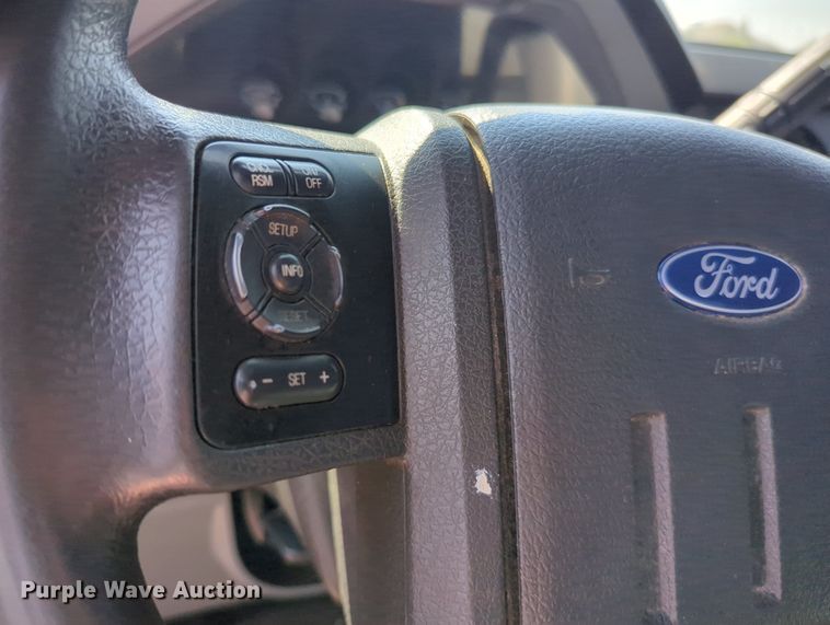 image for item KB9404 2016 Ford F550  truck cab and chassis