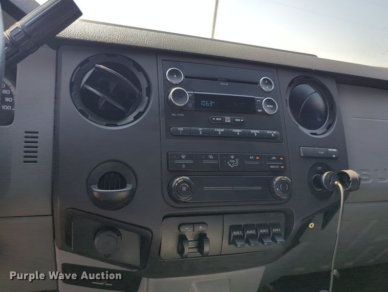 image for item KB9404 2016 Ford F550  truck cab and chassis