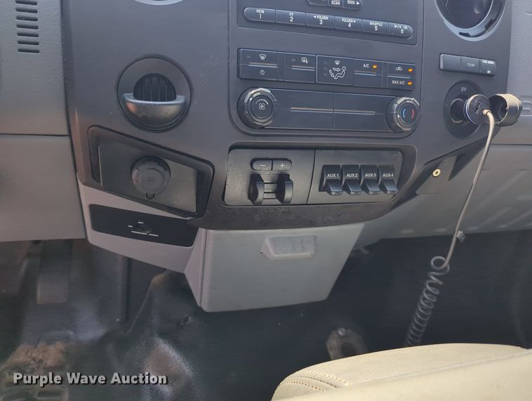 image for item KB9404 2016 Ford F550  truck cab and chassis