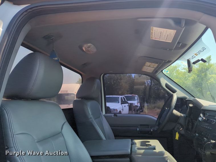 image for item KB9404 2016 Ford F550  truck cab and chassis